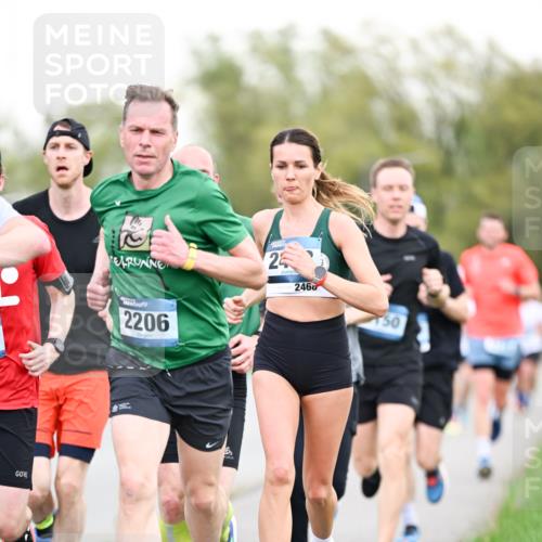 07.04.2024 - 43. Internationalen Wilhelmsburger Insellauf Dr. Thomas Lammeyer http://msf.ph/oto/6038403 07.04.2024 10:27:06 Laufen 2206, 2, 2468, 150 meine-sportfotos.de