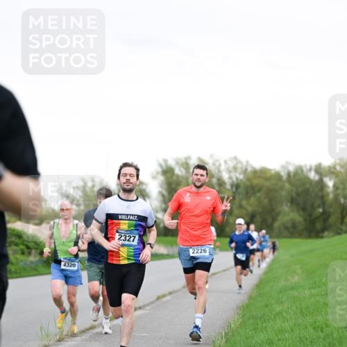 07.04.2024 - 43. Internationalen Wilhelmsburger Insellauf Dr. Thomas Lammeyer http://msf.ph/oto/6038416 07.04.2024 10:27:11 Laufen 4320, 2327, 2226 meine-sportfotos.de