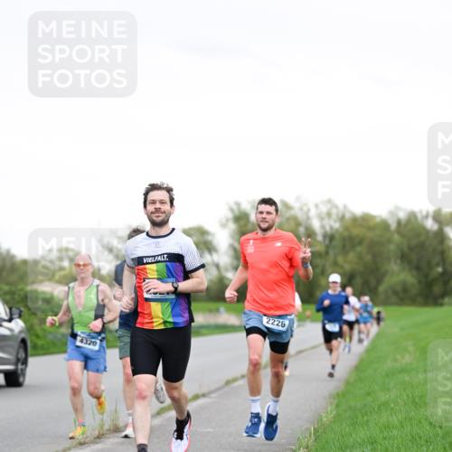 07.04.2024 - 43. Internationalen Wilhelmsburger Insellauf Dr. Thomas Lammeyer http://msf.ph/oto/6038418 07.04.2024 10:27:11 Laufen 4320, 2226 meine-sportfotos.de