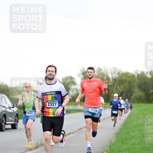 07.04.2024 - 43. Internationalen Wilhelmsburger Insellauf Dr. Thomas Lammeyer http://msf.ph/oto/6038419 07.04.2024 10:27:11 Laufen 4320, 2327, 2226 meine-sportfotos.de