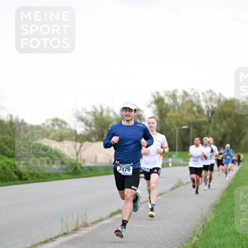 07.04.2024 - 43. Internationalen Wilhelmsburger Insellauf Dr. Thomas Lammeyer http://msf.ph/oto/6038432 07.04.2024 10:27:15 Laufen 3476 meine-sportfotos.de