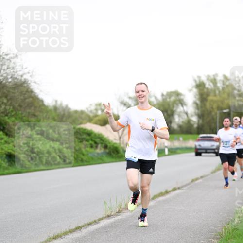 07.04.2024 - 43. Internationalen Wilhelmsburger Insellauf Dr. Thomas Lammeyer http://msf.ph/oto/6038440 07.04.2024 10:27:16 Laufen  meine-sportfotos.de