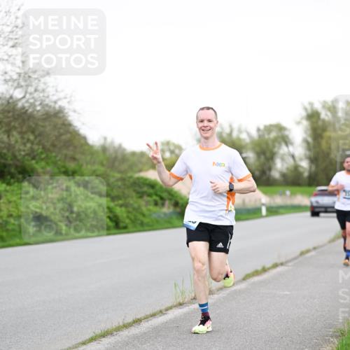 07.04.2024 - 43. Internationalen Wilhelmsburger Insellauf Dr. Thomas Lammeyer http://msf.ph/oto/6038442 07.04.2024 10:27:16 Laufen  meine-sportfotos.de