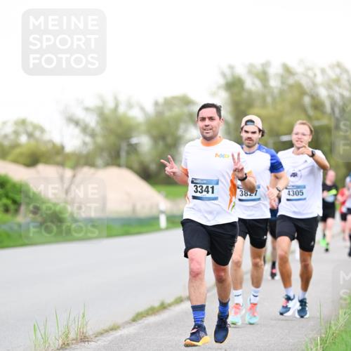 07.04.2024 - 43. Internationalen Wilhelmsburger Insellauf Dr. Thomas Lammeyer http://msf.ph/oto/6038450 07.04.2024 10:27:19 Laufen 3341, 3827, 4305 meine-sportfotos.de