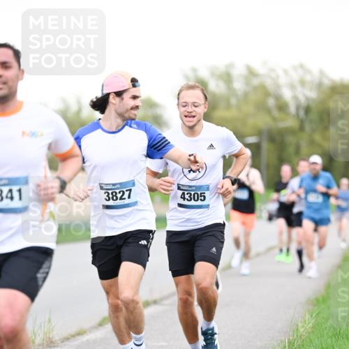 07.04.2024 - 43. Internationalen Wilhelmsburger Insellauf Dr. Thomas Lammeyer http://msf.ph/oto/6038460 07.04.2024 10:27:20 Laufen 3841, 3827, 4305 meine-sportfotos.de