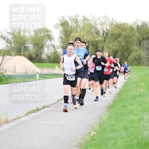 07.04.2024 - 43. Internationalen Wilhelmsburger Insellauf Dr. Thomas Lammeyer http://msf.ph/oto/6038645 07.04.2024 10:28:31 Laufen 2193, 94, 2281, 196 meine-sportfotos.de