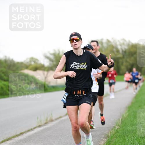07.04.2024 - 43. Internationalen Wilhelmsburger Insellauf Dr. Thomas Lammeyer http://msf.ph/oto/6038698 07.04.2024 10:28:41 Laufen 23, 2 meine-sportfotos.de