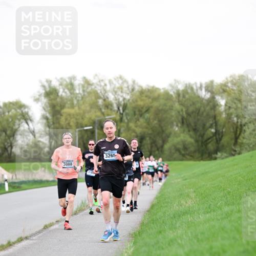 07.04.2024 - 43. Internationalen Wilhelmsburger Insellauf Dr. Thomas Lammeyer http://msf.ph/oto/6038742 07.04.2024 10:28:53 Laufen 3265 meine-sportfotos.de