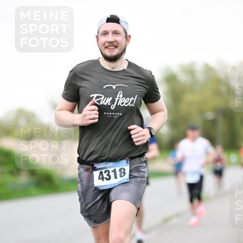 07.04.2024 - 43. Internationalen Wilhelmsburger Insellauf Dr. Thomas Lammeyer http://msf.ph/oto/6039231 07.04.2024 10:30:53 Laufen 2014, 4318 meine-sportfotos.de