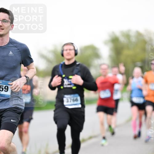 07.04.2024 - 43. Internationalen Wilhelmsburger Insellauf Dr. Thomas Lammeyer http://msf.ph/oto/6039285 07.04.2024 10:31:04 Laufen 59, 13766 meine-sportfotos.de