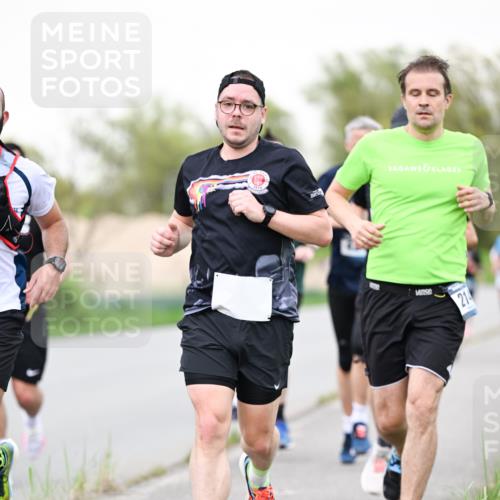 07.04.2024 - 43. Internationalen Wilhelmsburger Insellauf Dr. Thomas Lammeyer http://msf.ph/oto/6039376 07.04.2024 10:31:26 Laufen 214 meine-sportfotos.de