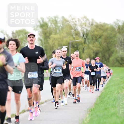 07.04.2024 - 43. Internationalen Wilhelmsburger Insellauf Dr. Thomas Lammeyer http://msf.ph/oto/6039419 07.04.2024 10:31:40 Laufen 2758, 4284, 3479, 2643 meine-sportfotos.de