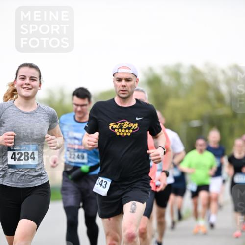 07.04.2024 - 43. Internationalen Wilhelmsburger Insellauf Dr. Thomas Lammeyer http://msf.ph/oto/6039439 07.04.2024 10:31:44 Laufen 2249, 4284, 343 meine-sportfotos.de