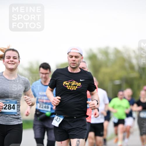 07.04.2024 - 43. Internationalen Wilhelmsburger Insellauf Dr. Thomas Lammeyer http://msf.ph/oto/6039440 07.04.2024 10:31:44 Laufen 284, 2249, 343 meine-sportfotos.de