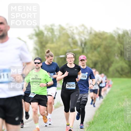 07.04.2024 - 43. Internationalen Wilhelmsburger Insellauf Dr. Thomas Lammeyer http://msf.ph/oto/6039452 07.04.2024 10:31:47 Laufen 911, 35, 20, 2643, 328, 839 meine-sportfotos.de
