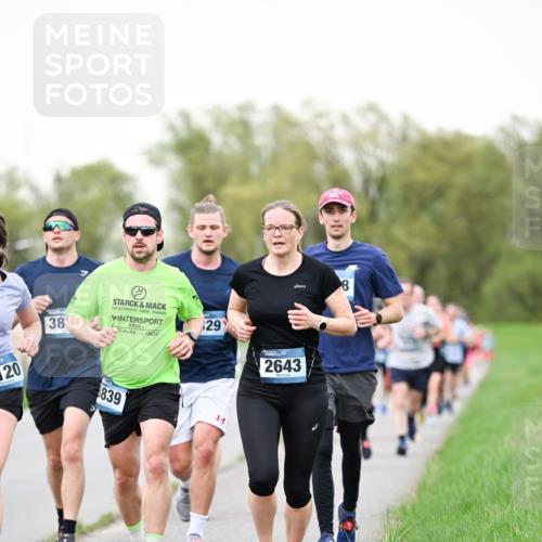 07.04.2024 - 43. Internationalen Wilhelmsburger Insellauf Dr. Thomas Lammeyer http://msf.ph/oto/6039459 07.04.2024 10:31:48 Laufen 20, 38, 29, 29, 839, 2643 meine-sportfotos.de