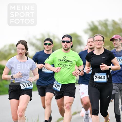 07.04.2024 - 43. Internationalen Wilhelmsburger Insellauf Dr. Thomas Lammeyer http://msf.ph/oto/6039463 07.04.2024 10:31:49 Laufen 3120, 38, 839, 2643, 28 meine-sportfotos.de