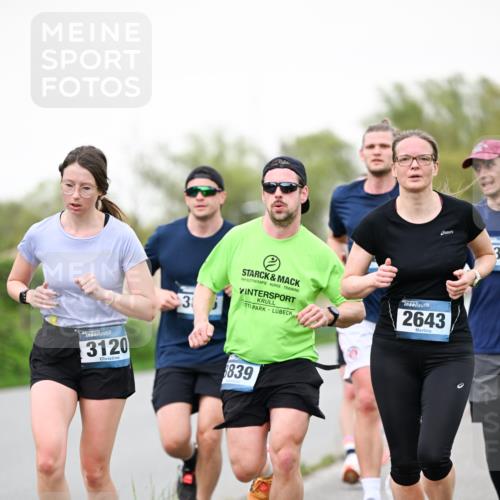 07.04.2024 - 43. Internationalen Wilhelmsburger Insellauf Dr. Thomas Lammeyer http://msf.ph/oto/6039464 07.04.2024 10:31:49 Laufen 3120, 3, 839, 2643, 3 meine-sportfotos.de