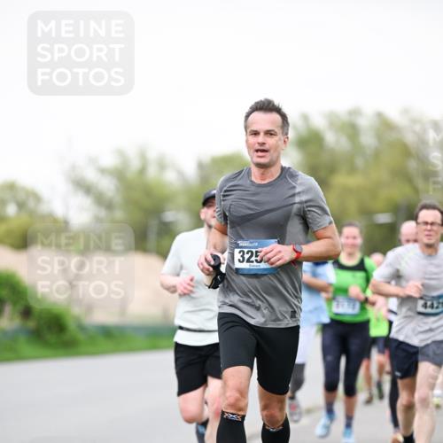 07.04.2024 - 43. Internationalen Wilhelmsburger Insellauf Dr. Thomas Lammeyer http://msf.ph/oto/6039474 07.04.2024 10:31:54 Laufen 325, 4429 meine-sportfotos.de