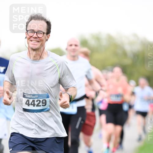 07.04.2024 - 43. Internationalen Wilhelmsburger Insellauf Dr. Thomas Lammeyer http://msf.ph/oto/6039494 07.04.2024 10:31:57 Laufen 43, 4429 meine-sportfotos.de