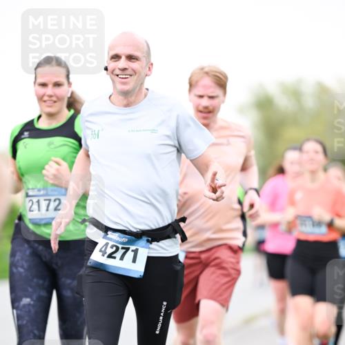 07.04.2024 - 43. Internationalen Wilhelmsburger Insellauf Dr. Thomas Lammeyer http://msf.ph/oto/6039497 07.04.2024 10:31:58 Laufen 361, 6, 2172, 4271 meine-sportfotos.de