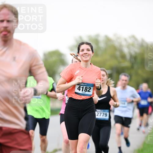 07.04.2024 - 43. Internationalen Wilhelmsburger Insellauf Dr. Thomas Lammeyer http://msf.ph/oto/6039501 07.04.2024 10:31:59 Laufen 4182, 2779 meine-sportfotos.de