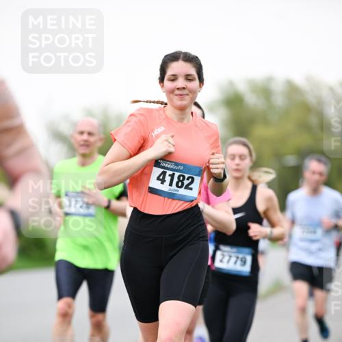 07.04.2024 - 43. Internationalen Wilhelmsburger Insellauf Dr. Thomas Lammeyer http://msf.ph/oto/6039506 07.04.2024 10:31:59 Laufen 4182, 2779 meine-sportfotos.de