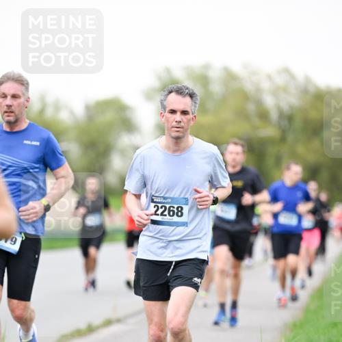 07.04.2024 - 43. Internationalen Wilhelmsburger Insellauf Dr. Thomas Lammeyer http://msf.ph/oto/6039516 07.04.2024 10:32:02 Laufen 9, 2268 meine-sportfotos.de