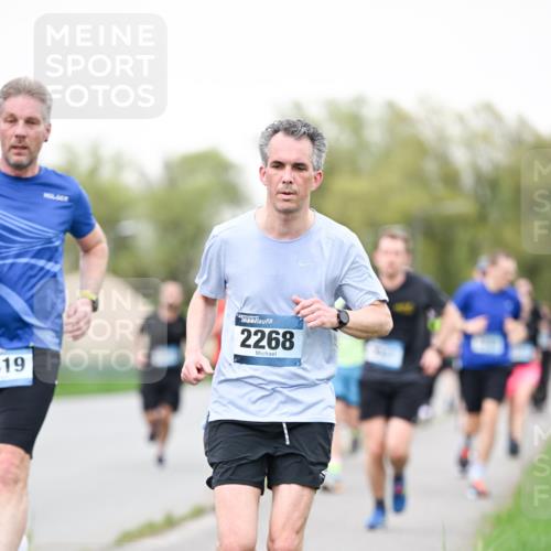 07.04.2024 - 43. Internationalen Wilhelmsburger Insellauf Dr. Thomas Lammeyer http://msf.ph/oto/6039518 07.04.2024 10:32:02 Laufen 19, 2268 meine-sportfotos.de