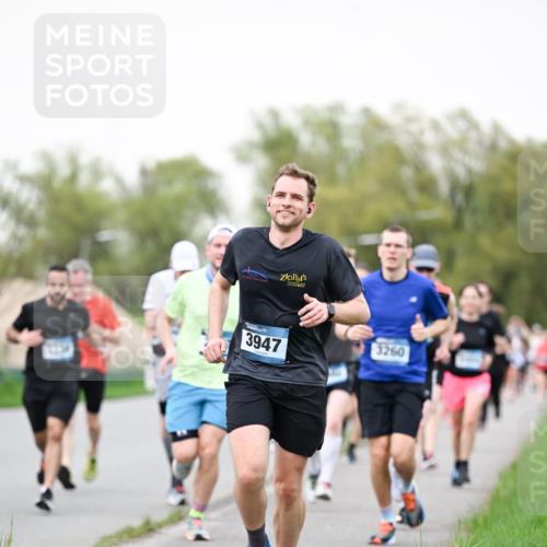 07.04.2024 - 43. Internationalen Wilhelmsburger Insellauf Dr. Thomas Lammeyer http://msf.ph/oto/6039529 07.04.2024 10:32:04 Laufen 3947, 3260 meine-sportfotos.de