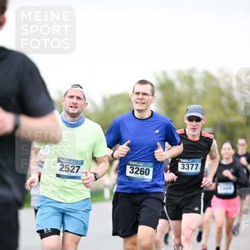 07.04.2024 - 43. Internationalen Wilhelmsburger Insellauf Dr. Thomas Lammeyer http://msf.ph/oto/6039543 07.04.2024 10:32:06 Laufen 2527, 3260, 3377 meine-sportfotos.de