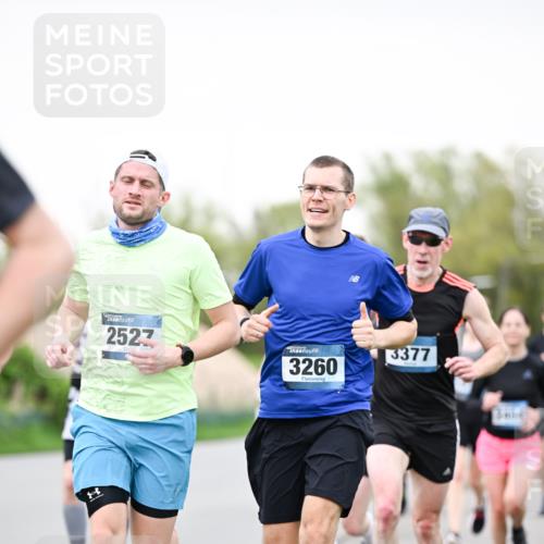 07.04.2024 - 43. Internationalen Wilhelmsburger Insellauf Dr. Thomas Lammeyer http://msf.ph/oto/6039545 07.04.2024 10:32:06 Laufen 2527, 3260, 3377 meine-sportfotos.de