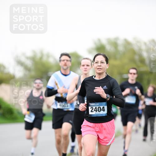 07.04.2024 - 43. Internationalen Wilhelmsburger Insellauf Dr. Thomas Lammeyer http://msf.ph/oto/6039558 07.04.2024 10:32:09 Laufen 2404 meine-sportfotos.de