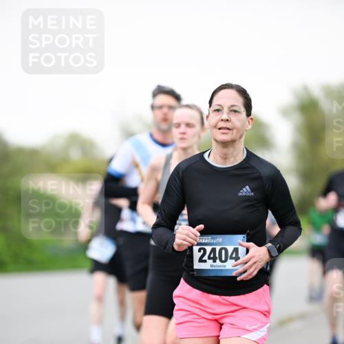 07.04.2024 - 43. Internationalen Wilhelmsburger Insellauf Dr. Thomas Lammeyer http://msf.ph/oto/6039565 07.04.2024 10:32:10 Laufen 2404 meine-sportfotos.de