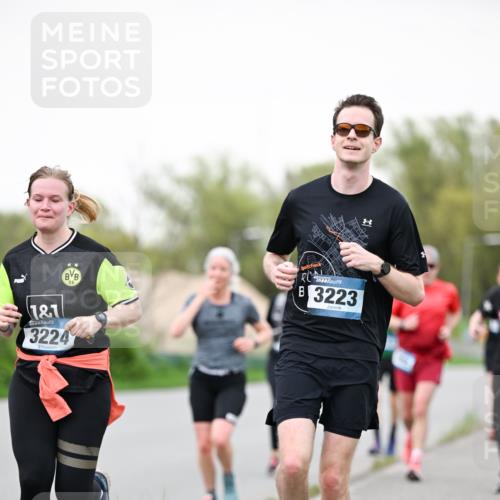 07.04.2024 - 43. Internationalen Wilhelmsburger Insellauf Dr. Thomas Lammeyer http://msf.ph/oto/6039578 07.04.2024 10:32:13 Laufen 1, 1, 3224, 1, 3223 meine-sportfotos.de