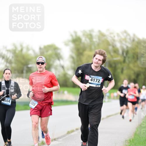 07.04.2024 - 43. Internationalen Wilhelmsburger Insellauf Dr. Thomas Lammeyer http://msf.ph/oto/6039589 07.04.2024 10:32:15 Laufen 005, 504, 4172, 4172 meine-sportfotos.de