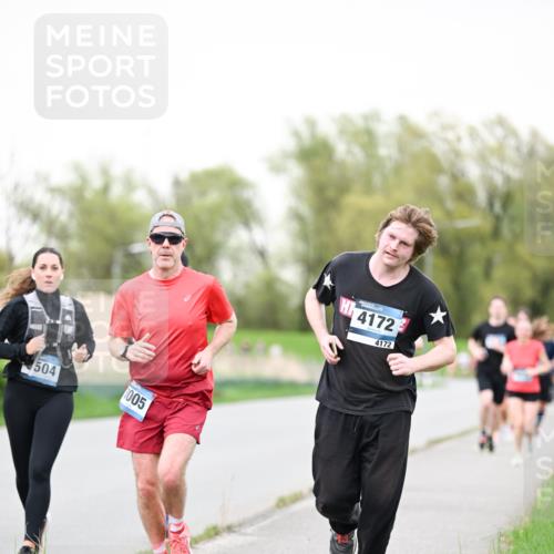07.04.2024 - 43. Internationalen Wilhelmsburger Insellauf Dr. Thomas Lammeyer http://msf.ph/oto/6039590 07.04.2024 10:32:15 Laufen 8005, 504, 4172, 4172 meine-sportfotos.de