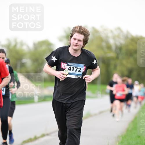 07.04.2024 - 43. Internationalen Wilhelmsburger Insellauf Dr. Thomas Lammeyer http://msf.ph/oto/6039596 07.04.2024 10:32:16 Laufen 4172, 4172 meine-sportfotos.de
