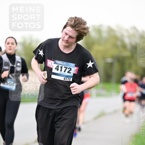 07.04.2024 - 43. Internationalen Wilhelmsburger Insellauf Dr. Thomas Lammeyer http://msf.ph/oto/6039602 07.04.2024 10:32:17 Laufen 504, 4172, 4172 meine-sportfotos.de