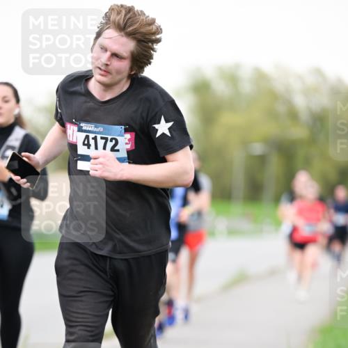 07.04.2024 - 43. Internationalen Wilhelmsburger Insellauf Dr. Thomas Lammeyer http://msf.ph/oto/6039604 07.04.2024 10:32:17 Laufen 4172 meine-sportfotos.de