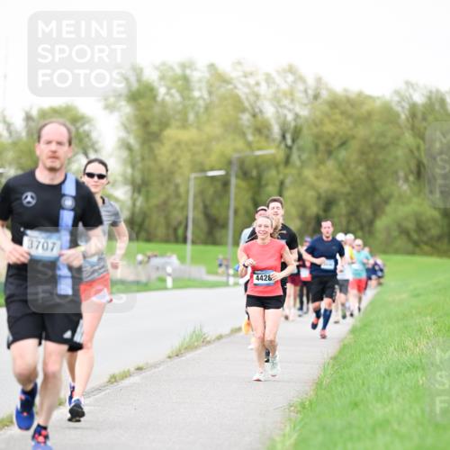 07.04.2024 - 43. Internationalen Wilhelmsburger Insellauf Dr. Thomas Lammeyer http://msf.ph/oto/6039605 07.04.2024 10:32:19 Laufen 3707, 442 meine-sportfotos.de