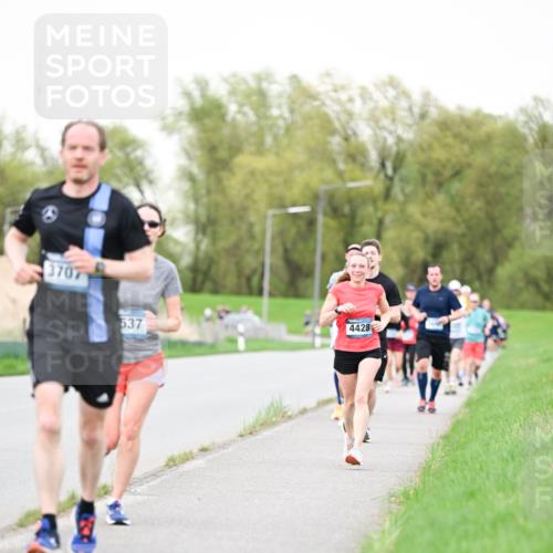 07.04.2024 - 43. Internationalen Wilhelmsburger Insellauf Dr. Thomas Lammeyer http://msf.ph/oto/6039606 07.04.2024 10:32:19 Laufen 3707, 537, 4428 meine-sportfotos.de