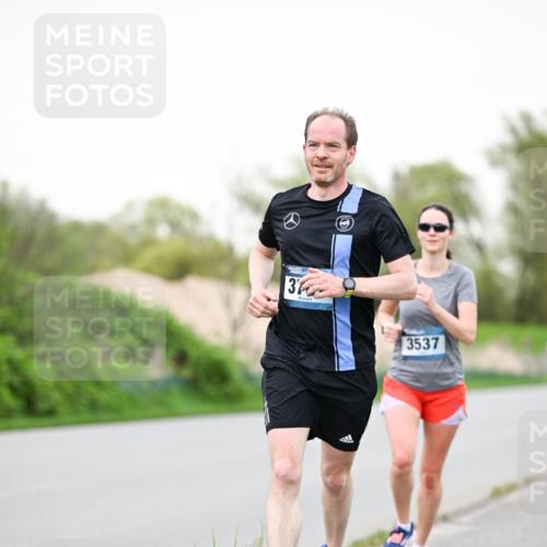 07.04.2024 - 43. Internationalen Wilhelmsburger Insellauf Dr. Thomas Lammeyer http://msf.ph/oto/6039609 07.04.2024 10:32:20 Laufen 3, 3537 meine-sportfotos.de