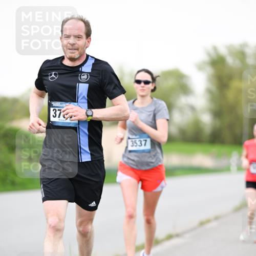 07.04.2024 - 43. Internationalen Wilhelmsburger Insellauf Dr. Thomas Lammeyer http://msf.ph/oto/6039615 07.04.2024 10:32:20 Laufen 37, 3537 meine-sportfotos.de