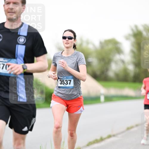 07.04.2024 - 43. Internationalen Wilhelmsburger Insellauf Dr. Thomas Lammeyer http://msf.ph/oto/6039617 07.04.2024 10:32:21 Laufen 870, 3537 meine-sportfotos.de
