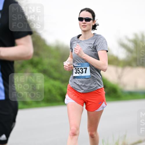 07.04.2024 - 43. Internationalen Wilhelmsburger Insellauf Dr. Thomas Lammeyer http://msf.ph/oto/6039623 07.04.2024 10:32:22 Laufen 3537 meine-sportfotos.de