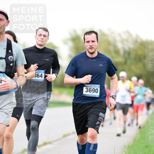 07.04.2024 - 43. Internationalen Wilhelmsburger Insellauf Dr. Thomas Lammeyer http://msf.ph/oto/6039651 07.04.2024 10:32:28 Laufen 364, 3690 meine-sportfotos.de