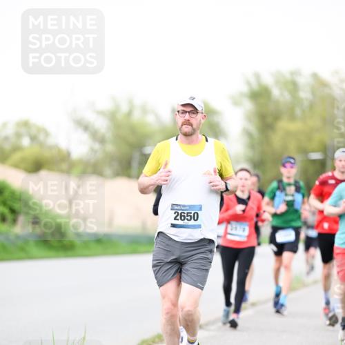 07.04.2024 - 43. Internationalen Wilhelmsburger Insellauf Dr. Thomas Lammeyer http://msf.ph/oto/6039661 07.04.2024 10:32:33 Laufen 2650, 2570 meine-sportfotos.de