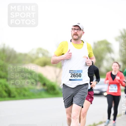 07.04.2024 - 43. Internationalen Wilhelmsburger Insellauf Dr. Thomas Lammeyer http://msf.ph/oto/6039667 07.04.2024 10:32:34 Laufen 2650 meine-sportfotos.de