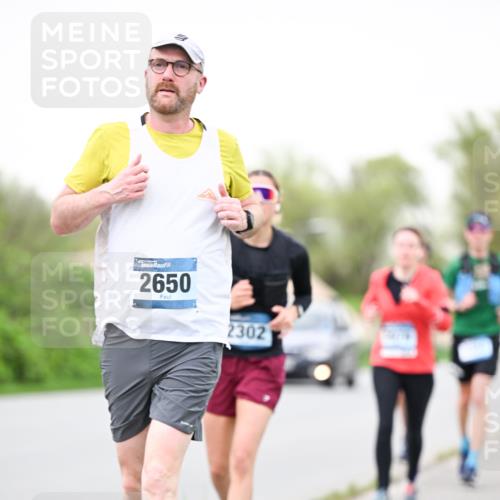 07.04.2024 - 43. Internationalen Wilhelmsburger Insellauf Dr. Thomas Lammeyer http://msf.ph/oto/6039672 07.04.2024 10:32:35 Laufen 2650, 2302 meine-sportfotos.de